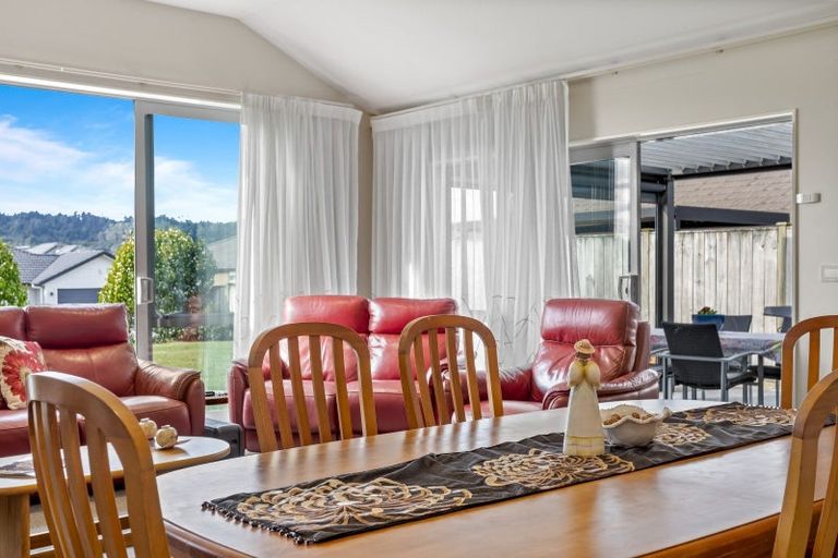 Photo of property in 7 Lockyer Road, Kumeu, 0810