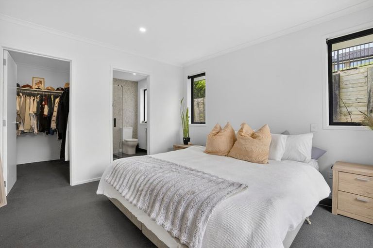 Photo of property in 4 Porokaiwhiri Avenue, Helensville, 0800