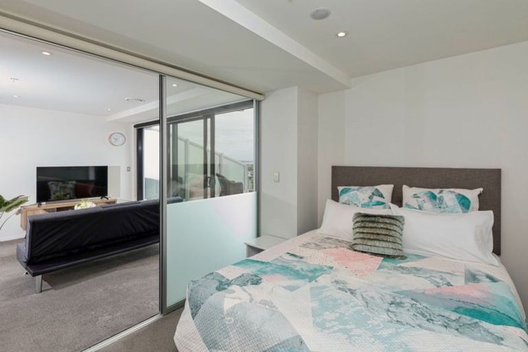 Photo of property in Queen's Residences, 2505/8 Airedale Street, Auckland Central, Auckland, 1010