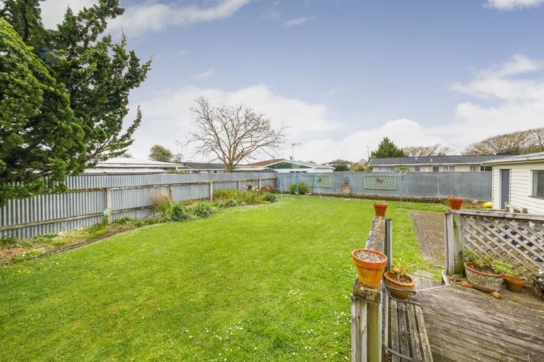 Photo of property in 3 Abraham Crescent, Milson, Palmerston North, 4414