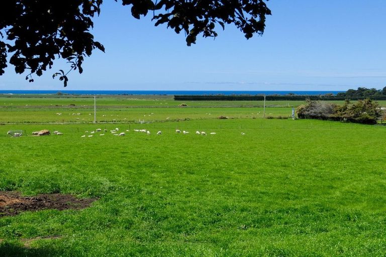 Photo of property in 393 Pukeuri-oamaru Road, Pukeuri, Oamaru, 9493