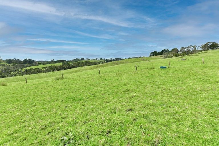 Photo of property in 136 Mclachlan Road, Kaukapakapa, Warkworth, 0984