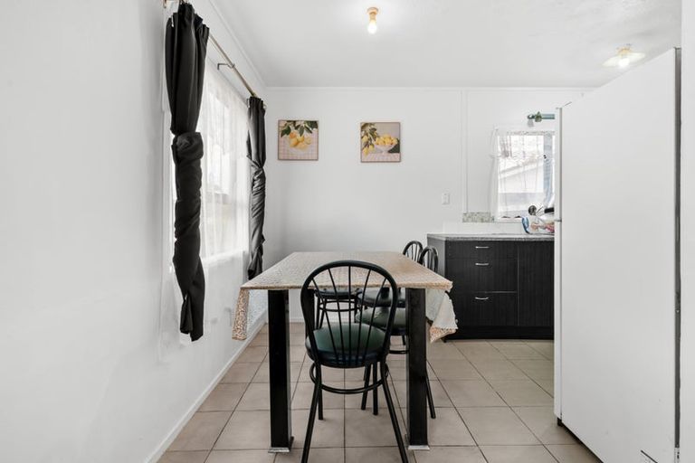 Photo of property in 1/12 Tamworth Close, Manurewa, Auckland, 2102