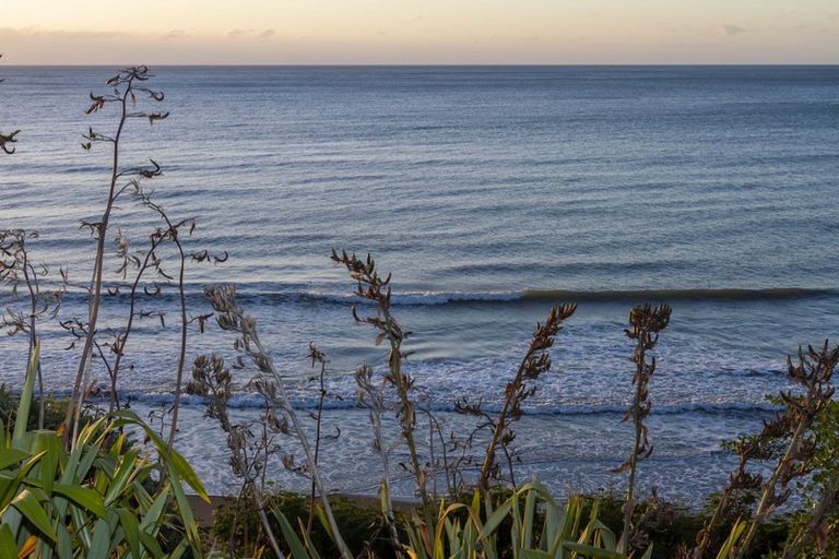 Photo of property in 84 Ames Street, Paekakariki, 5034