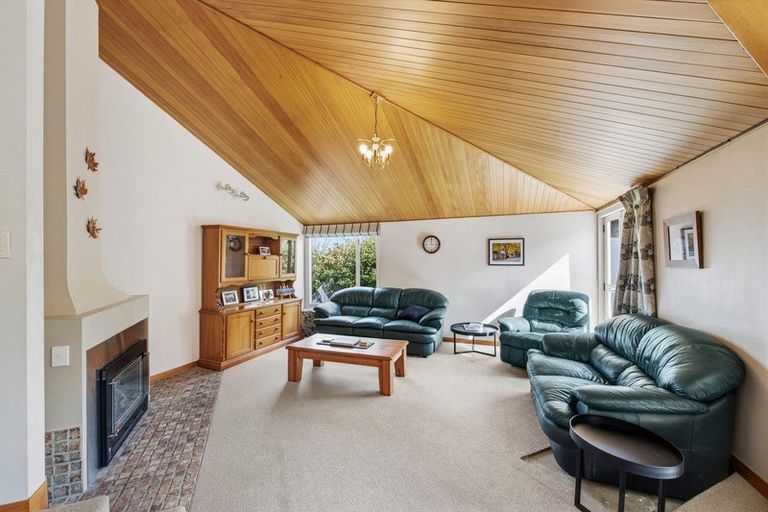 Photo of property in 12 Ritchie Street, Arrowtown, 9302