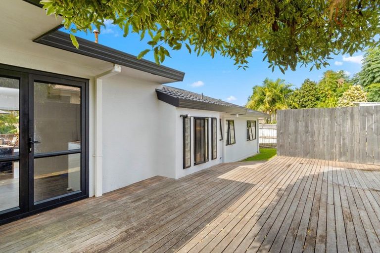 Photo of property in 15 Harlech Glen, Bethlehem, Tauranga, 3110