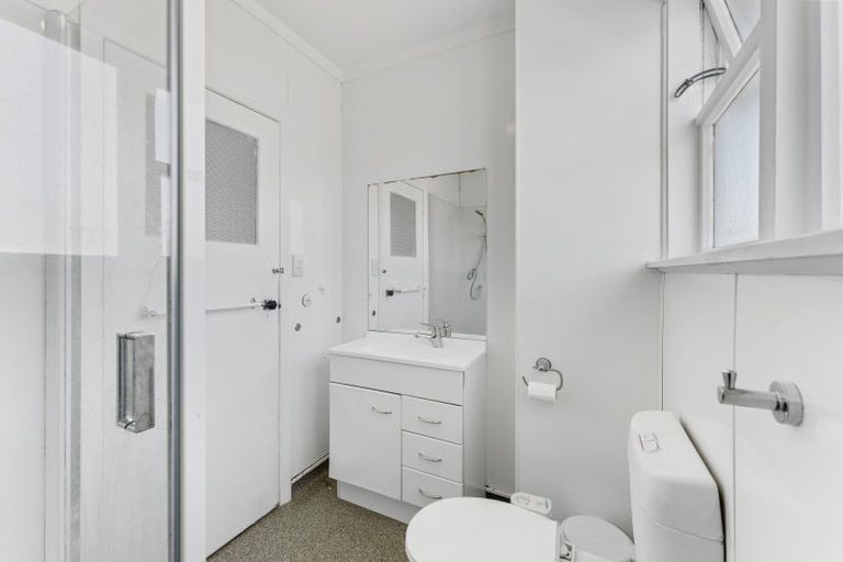 Photo of property in 44 Athlone Crescent, Avalon, Lower Hutt, 5011