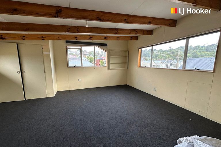 Photo of property in 111 Harbour Terrace, North Dunedin, Dunedin, 9016