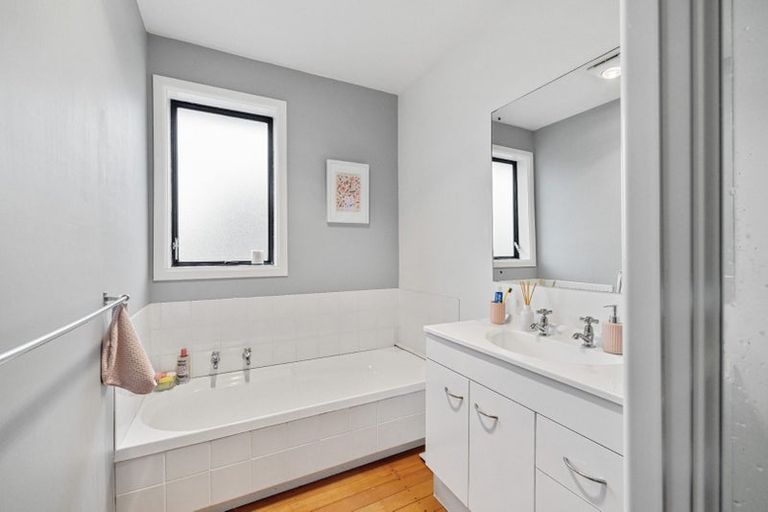 Photo of property in 16 Dunedin Street, Redwood, Christchurch, 8051