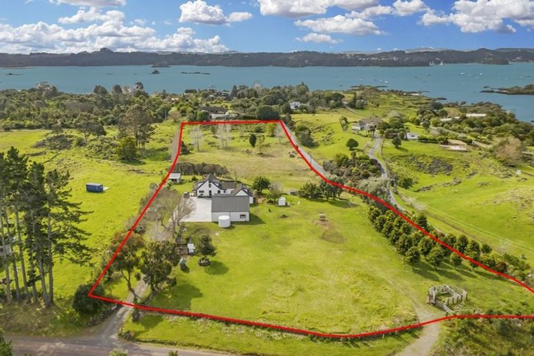 Photo of property in 70 Edmonds Road, Kerikeri, 0293