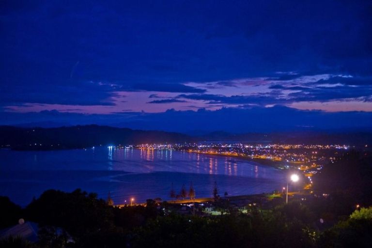 Photo of property in 91 Centennial Drive, Whitianga, 3510