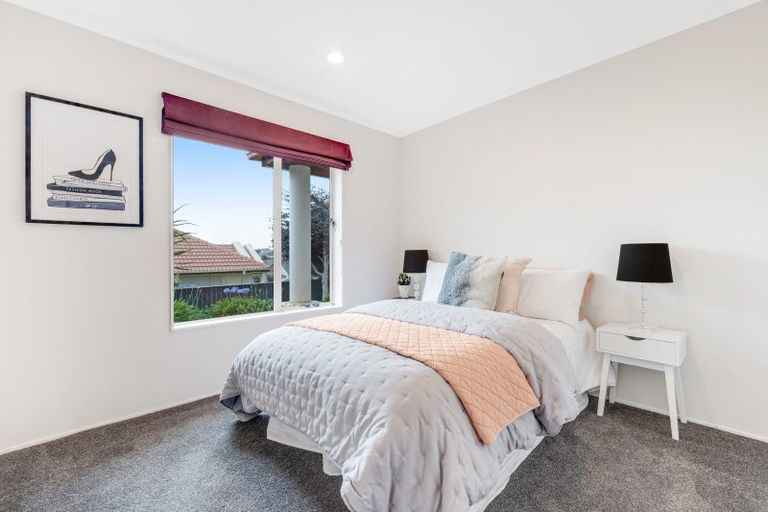 Photo of property in 9 Kentia Way, Somerville, Auckland, 2014