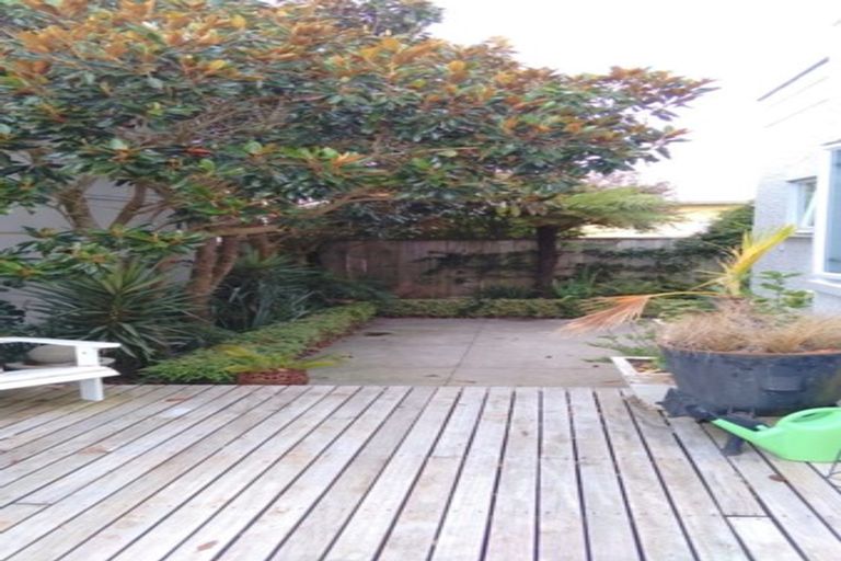 Photo of property in 247 Carrington Street, Vogeltown, New Plymouth, 4310