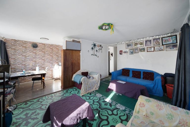 Photo of property in 22 Watchfield Close, Mangere, Auckland, 2022