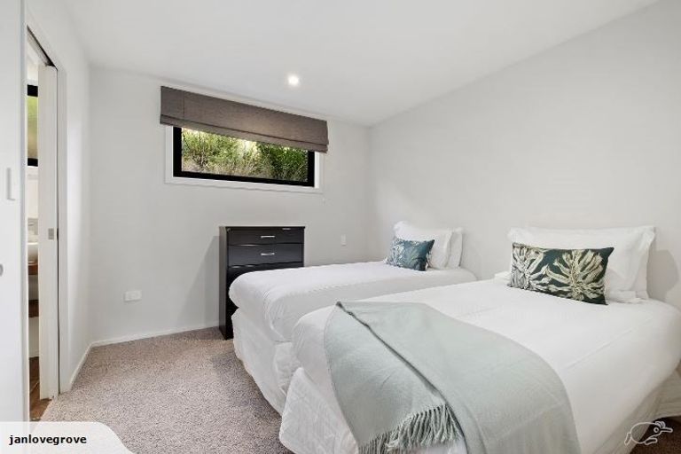 Photo of property in 31 Rannoch Drive, Jacks Point, Queenstown, 9371