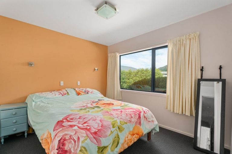 Photo of property in 20 Timsfield Drive, Lake Hawea, Wanaka, 9382