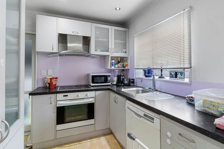 Photo of property in 20a Nogat Avenue, Papatoetoe, Auckland, 2024