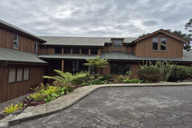 Photo of property in 1 The Knoll, Greenhithe, Auckland, 0632