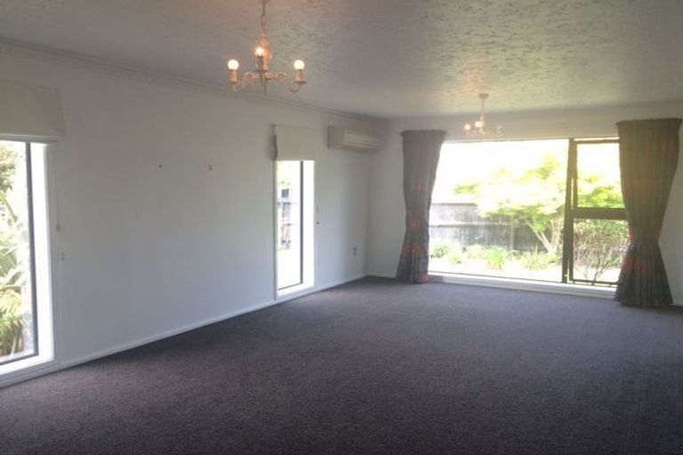 Photo of property in 9b Blairdon Place, Bishopdale, Christchurch, 8053