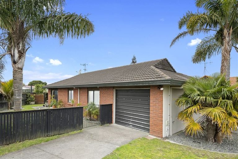 Photo of property in 49 Kane Road, Papamoa Beach, Papamoa, 3118