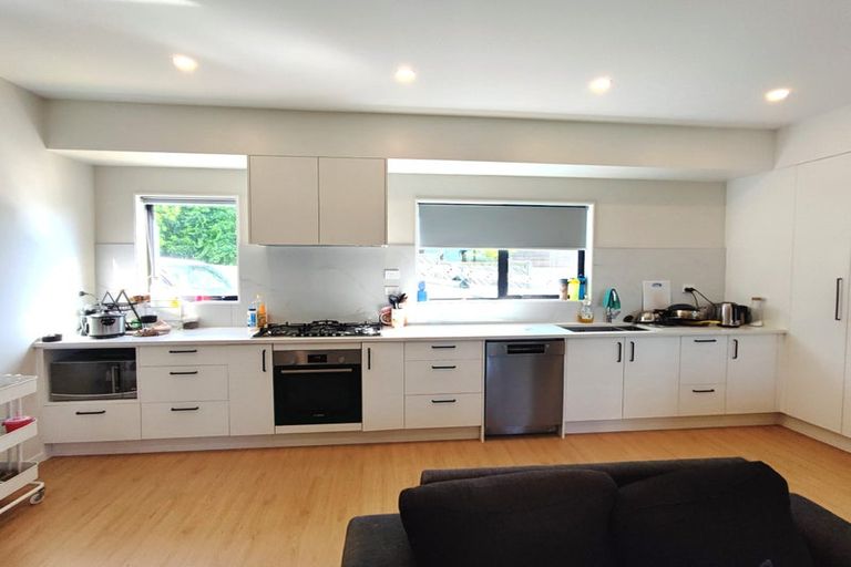 Photo of property in 4d Deep Creek Road, Torbay, Auckland, 0630