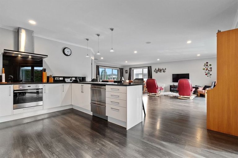 Photo of property in 40 Leeward Drive, Whitianga, 3510