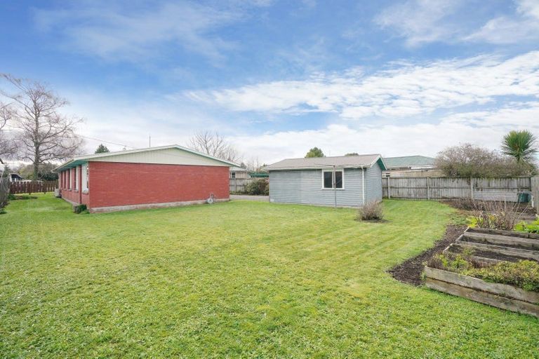 Photo of property in 8 Mcalpine Place, Rangiora, 7400