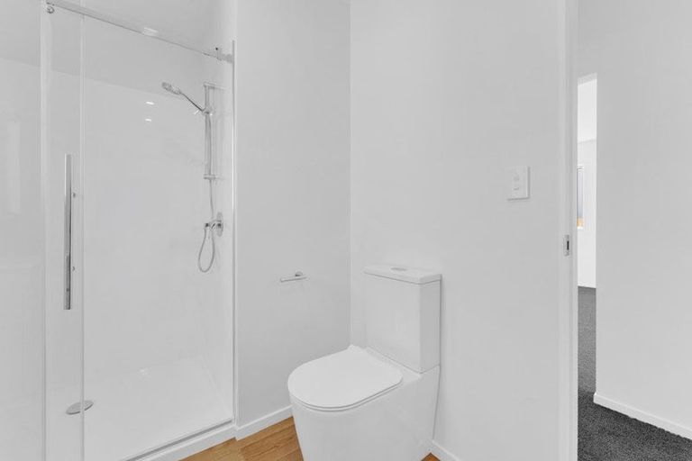 Photo of property in 4/5 Westminster Road, Wainuiomata, Lower Hutt, 5014