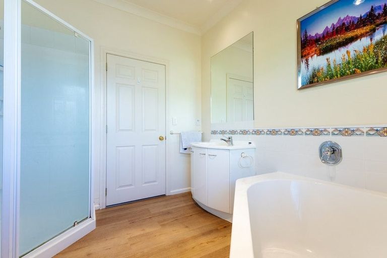 Photo of property in 15 Compass Court, Paraparaumu, 5032