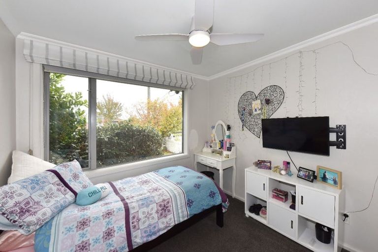 Photo of property in 32 Wingate Street, Redwood, Christchurch, 8051