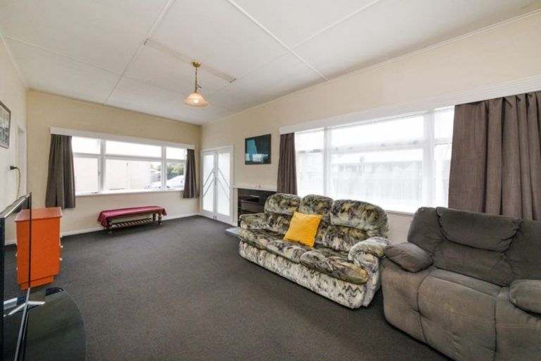 Photo of property in 9 Fagan Street, Bulls, 4818