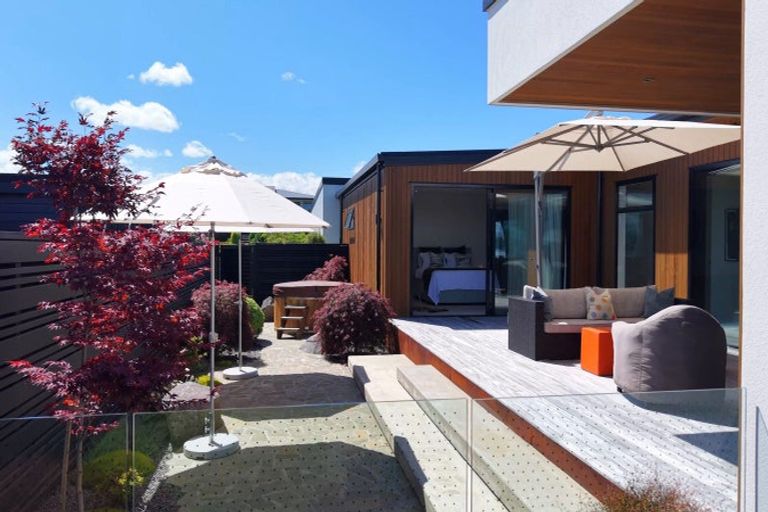 Photo of property in 10 Karapoto Lane, Rainbow Point, Taupo, 3330