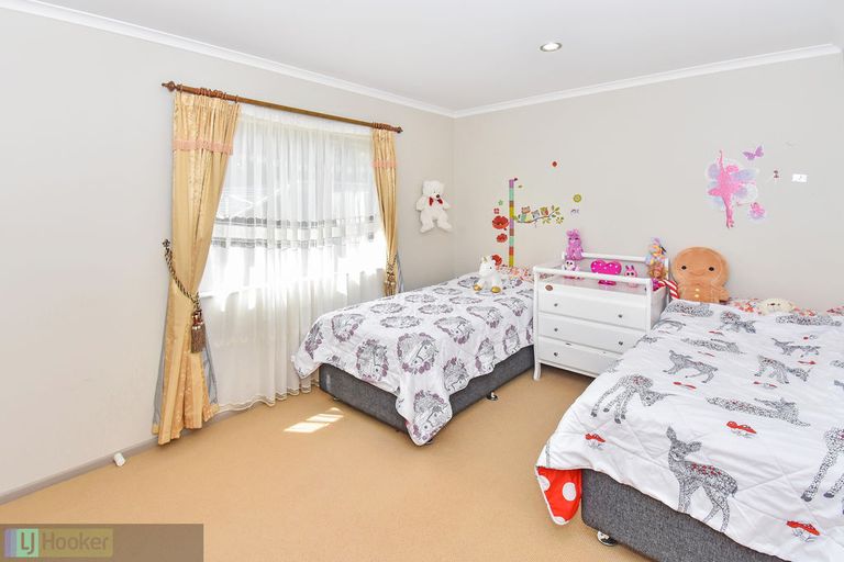 Photo of property in 10c Evans Road, Weymouth, Auckland, 2103