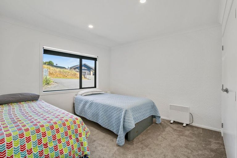 Photo of property in 3f Honeyfield Drive, Whalers Gate, New Plymouth, 4310