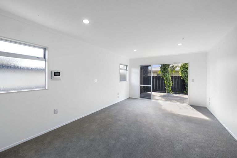 Photo of property in 150 Carrington Street, Lower Vogeltown, New Plymouth, 4310