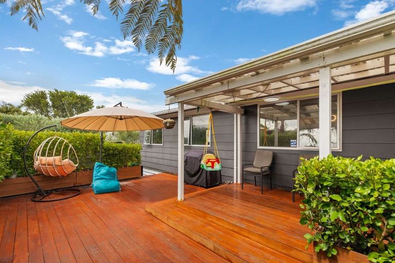 Photo of property in 26 Parakai Avenue, Parakai, 0830