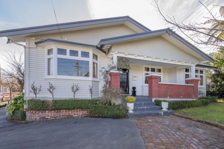 Photo of property in 97 Weraroa Road, Levin, 5510