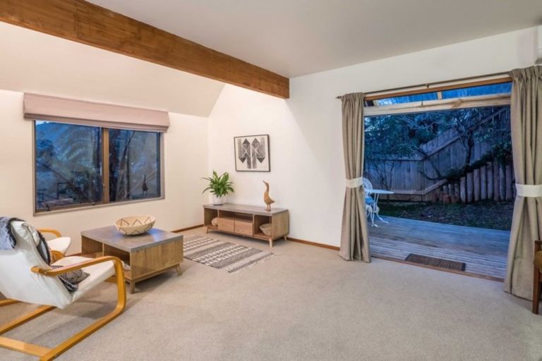 Photo of property in 98a Creswick Terrace, Northland, Wellington, 6012