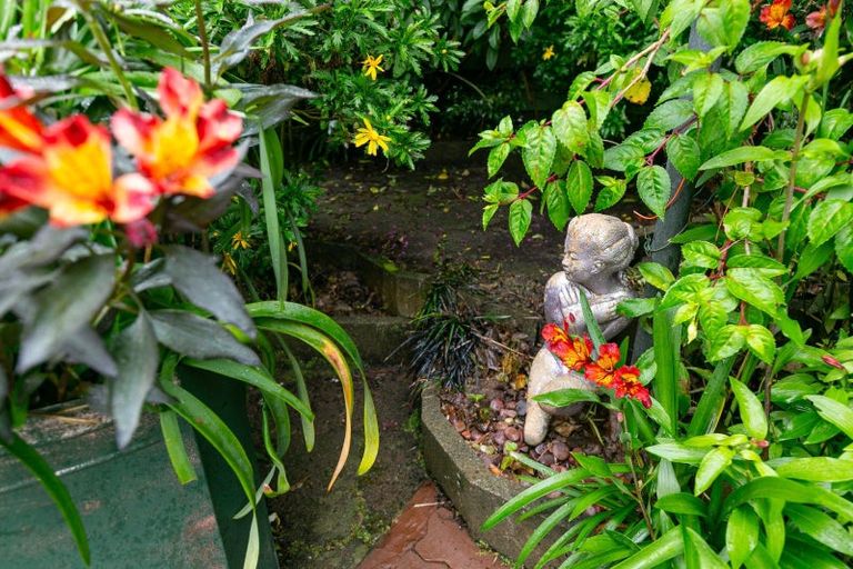 Photo of property in 103 Churchill Drive, Crofton Downs, Wellington, 6035