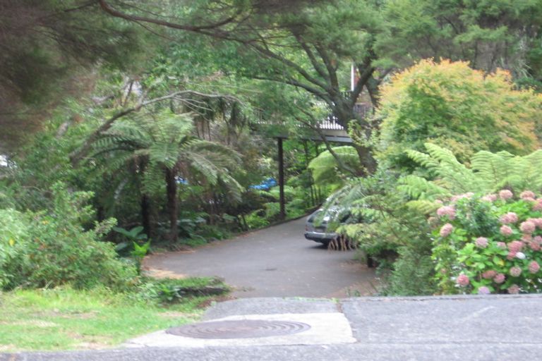 Photo of property in 28 Glencourt Place, Glenfield, Auckland, 0629