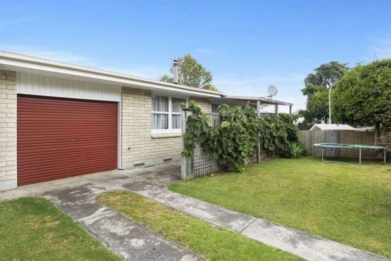 Photo of property in 1 Highfield Crescent, Brookfield, Tauranga, 3110