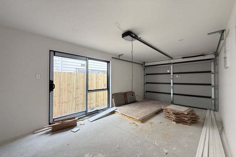 Photo of property in 40 Normanton Street, Glenfield, Auckland, 0629