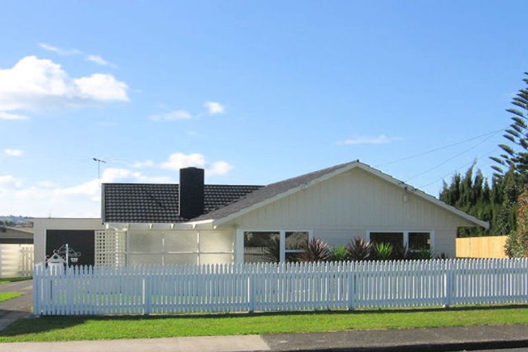 Photo of property in 85 Christmas Road, Manurewa, Auckland, 2102