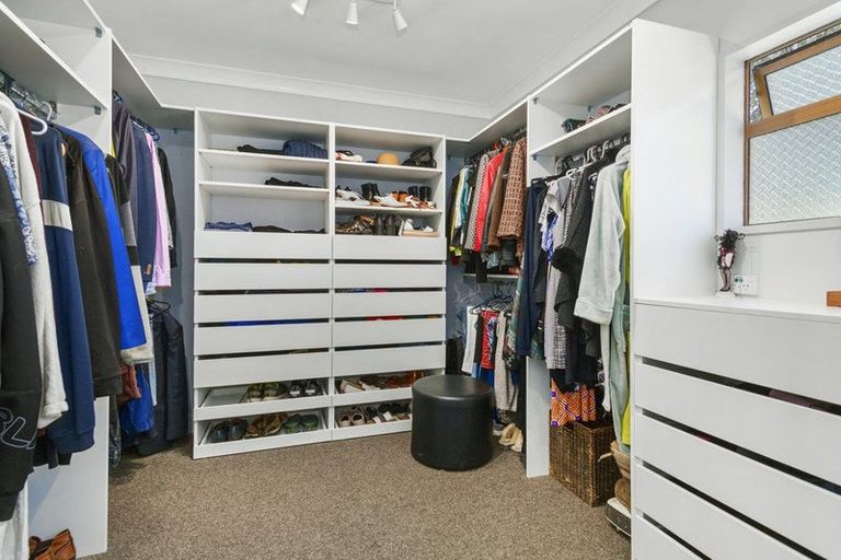 Photo of property in 18-20 Emerald Glen Road, Paekakariki, Paraparaumu, 5032