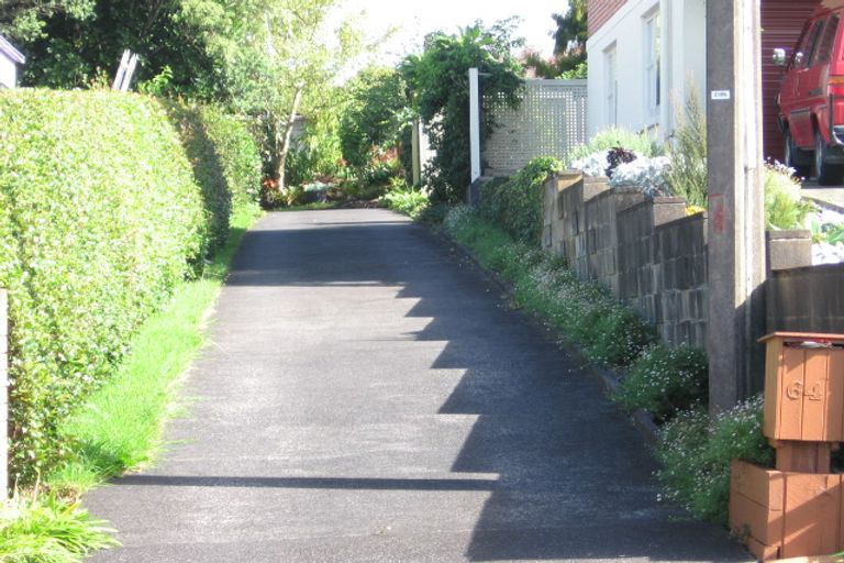 Photo of property in 64 Jaemont Avenue, Te Atatu South, Auckland, 0610