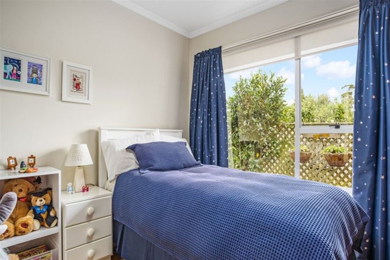 Photo of property in 21 Bidwell Place, Hillmorton, Christchurch, 8025