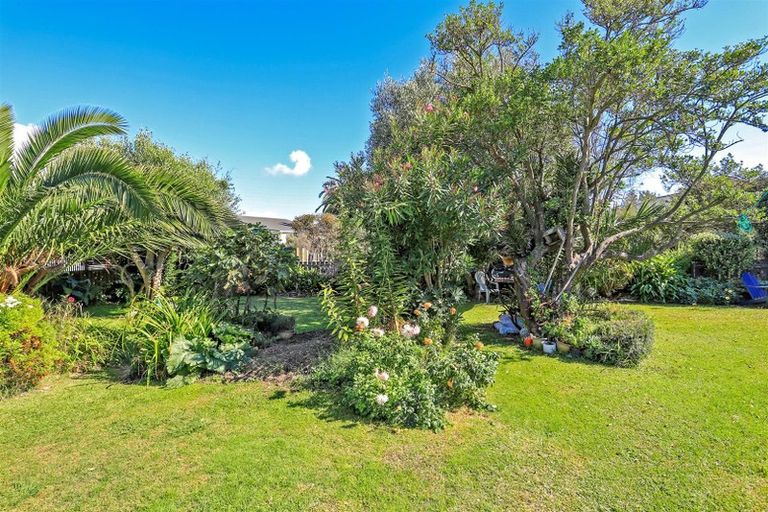 Photo of property in 240 Pukehina Parade, Pukehina, Te Puke, 3189