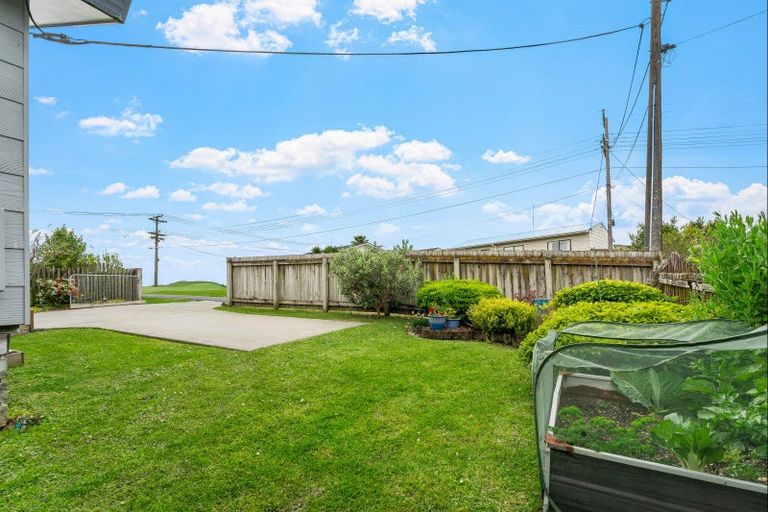 Photo of property in 2 Brigitte View, Snells Beach, 0920