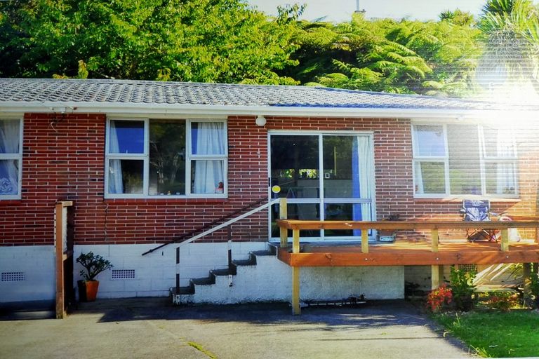 Photo of property in 2/26 Rewi Street, Torbay, Auckland, 0630
