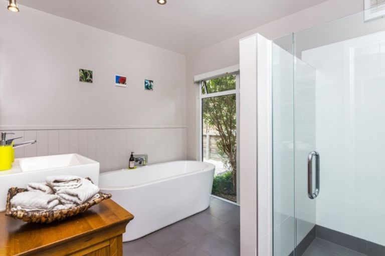 Photo of property in 75 Dalmore Way, Acacia Bay, Taupo, 3385